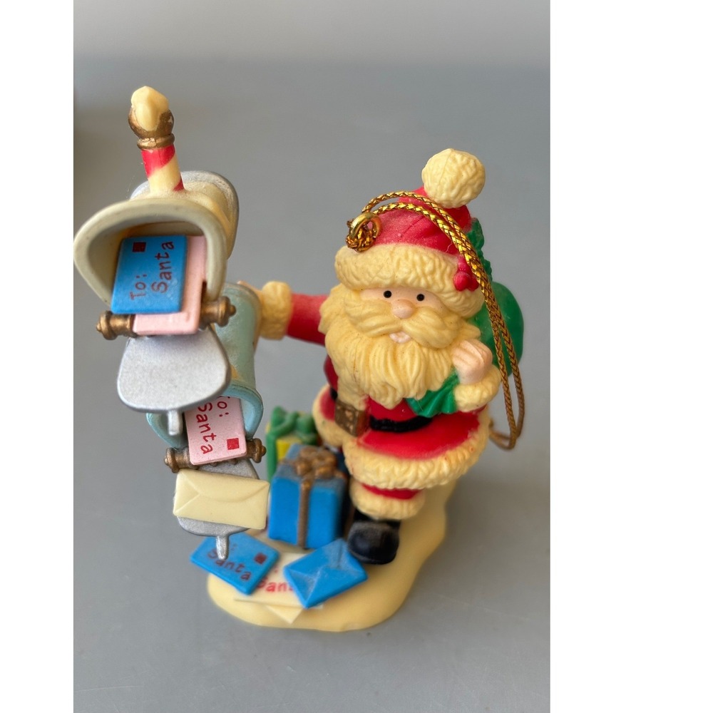 Matrix Industries Santa Claus Mailbox Christmas Ornament‎ Vintage Figurine Red